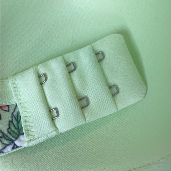 Victoria Secret Bra - Picture 6 of 6